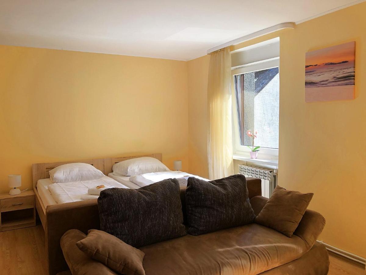 Maximilianhaus Apartment Zell an der Mosel Exterior photo